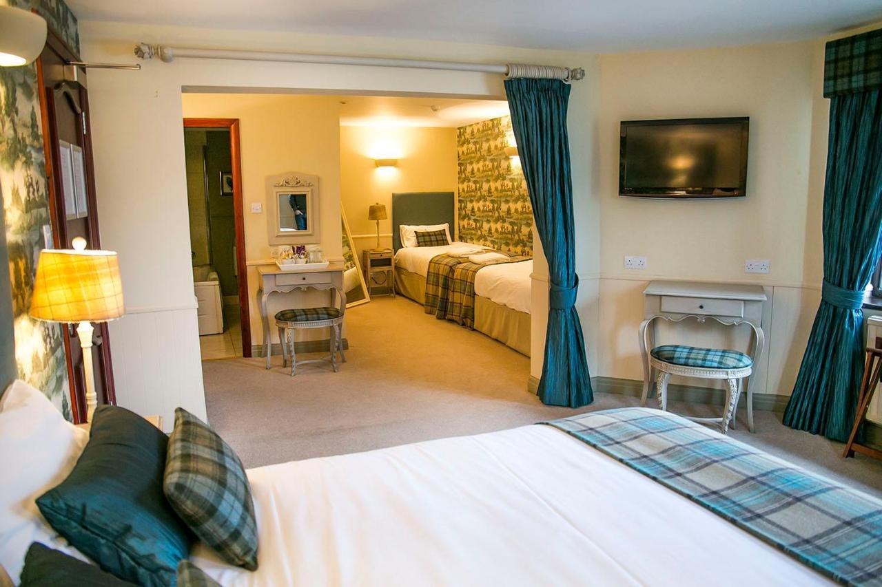 The Red Lion Hawkshaw Hotel Bury  Exterior photo
